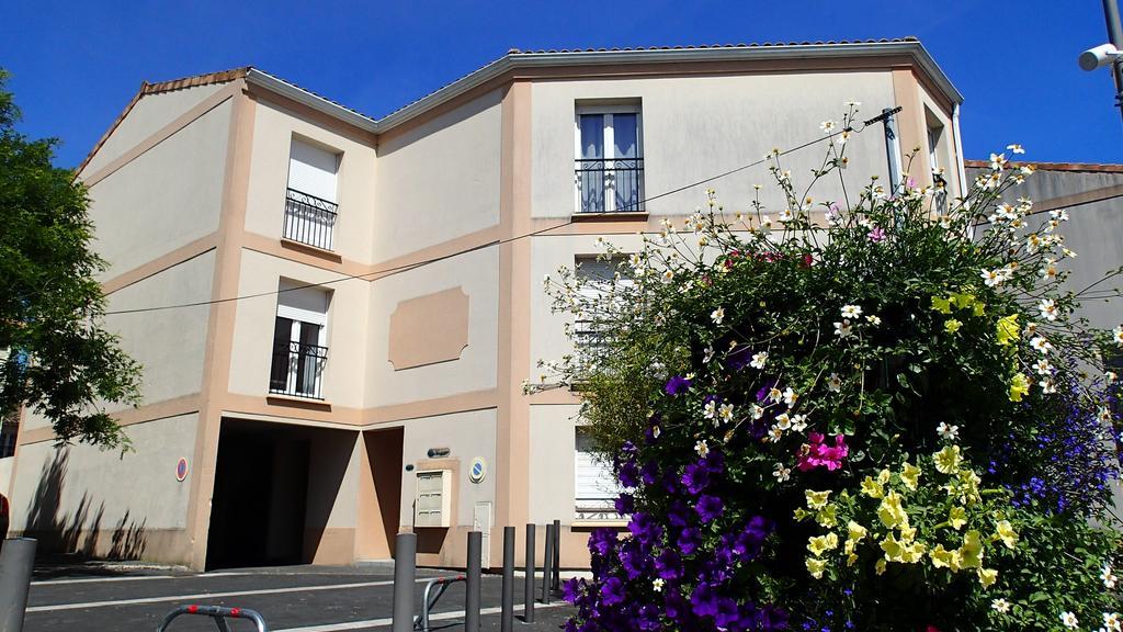 Clos Chantegrive Apartment Saint-Médard-en-Jalles Exterior foto